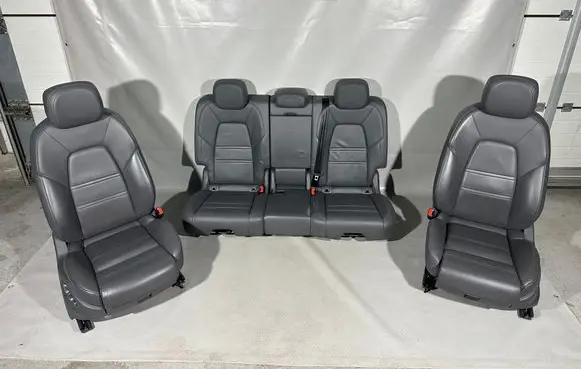 Seat set