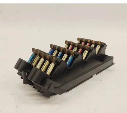 Mercedes-Benz E W124 Fuse module 1245402050 1245438705 A1245402050