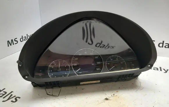Speedometer (instrument cluster)