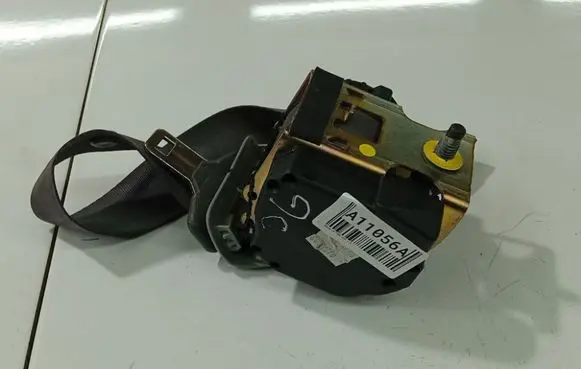 Jaguar X-Type Rear seatbelt 