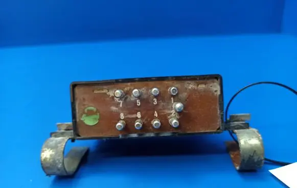 Mercedes-Benz 380 560SEC C126 Seat heating relay 1268210147