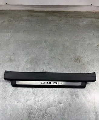 Lexus CT 200H Front sill trim cover 6792076020