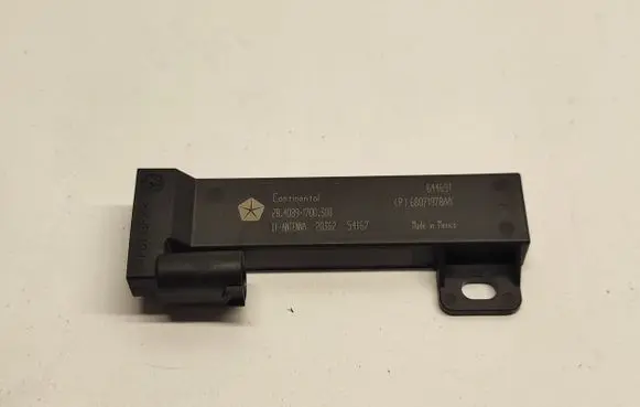 Dodge Challenger Keyless system antenna 68071978AA P68067753AA