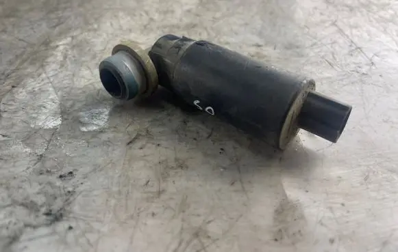 Toyota Corolla Verso E121 Windscreen/windshield washer pump