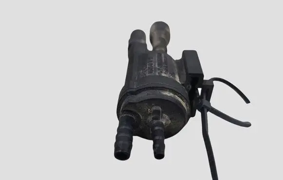 Mercedes-Benz E W212 Vacuum valve 0025401497 48B43625B00