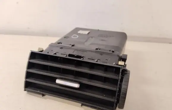 Ford Focus C-MAX Dash center air vent grill 3M51R014L21