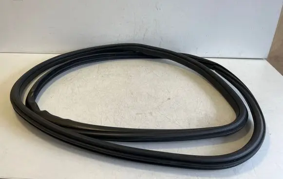 BMW X3 F25 Front door rubber seal 7205697