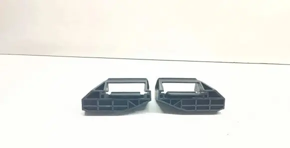 BMW 7 E65 E66 Radiator mount bracket 7508016 7508017