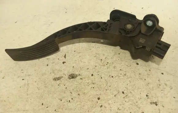 Chrysler Sebring (JS) Accelerator throttle pedal 04891585ab