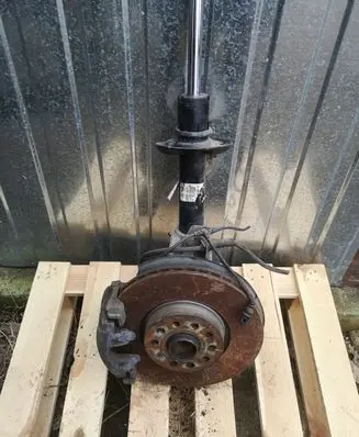 Volkswagen PASSAT B6 Front wheel hub spindle knuckle vwgroup777