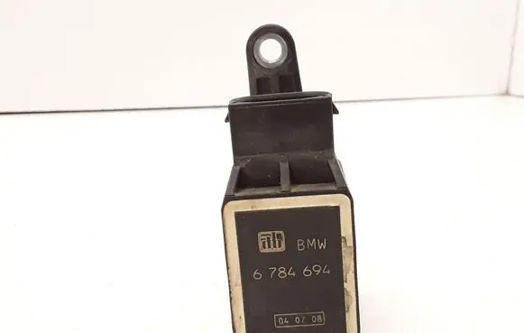 Headlight/headlamp level sensor