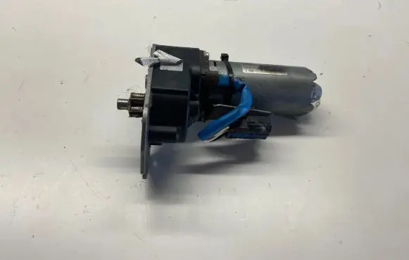BMW X5 E53 Seat adjustment motor 1124001 12V500002