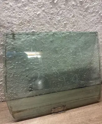 BMW 3 E30 Rear door window glass 