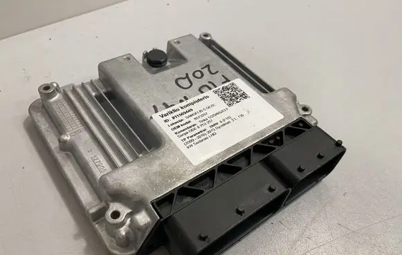 BMW 5 F10 F11 Engine control unit/module 8573257
