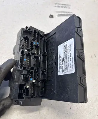 Mercedes-Benz C W203 Fuse module 2035453501 5DK00848543