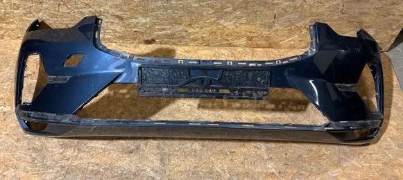 Volvo XC60 Front bumper 32234928 B015105