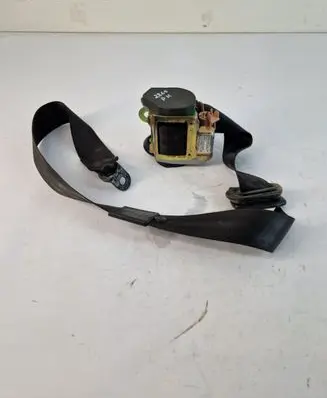 Front seatbelt buckle