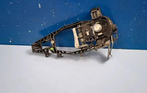 BMW 3 G20 G21 Front door exterior handle/bracket 7449557 58650910