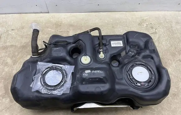 Nissan Rogue Fuel tank 