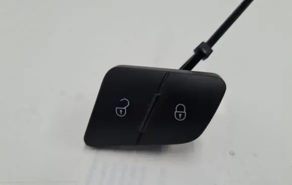Volkswagen PASSAT B6 Central locking switch button 3C0962125B