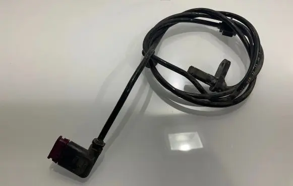 Mercedes-Benz E W211 ABS rear brake sensor A2115402417 2115402417