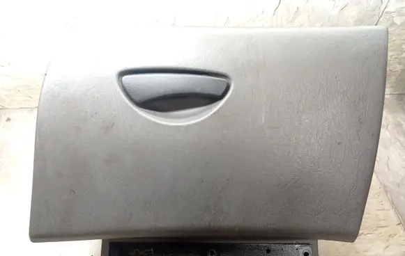 Ford Focus Glove box frame 98ABA06024A