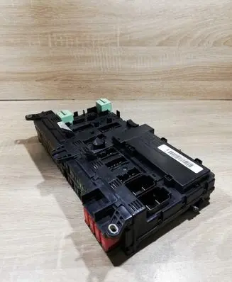 BMW X5 E53 Fuse module 8380407