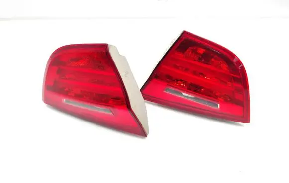 BMW 3 E90 E91 Tailgate rear/tail lights 7289428 7289427