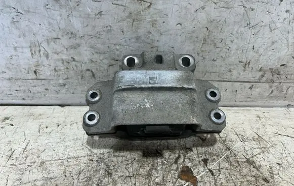 Volkswagen Golf V Engine mount bracket 1K0199555