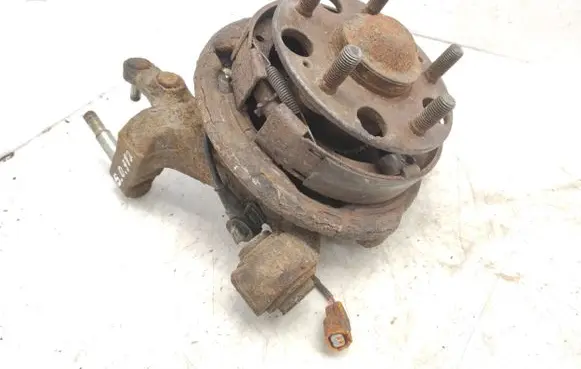 Rear wheel hub spindle/knuckle