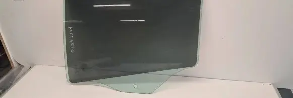 Alfa Romeo Stelvio Rear vent window glass 43R000929 E000189