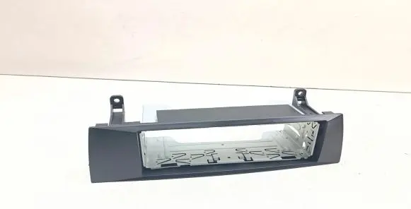 Radio/GPS head unit trim