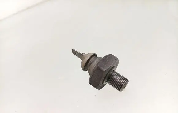 Volkswagen PASSAT B5 Oil pressure sensor 068919081A