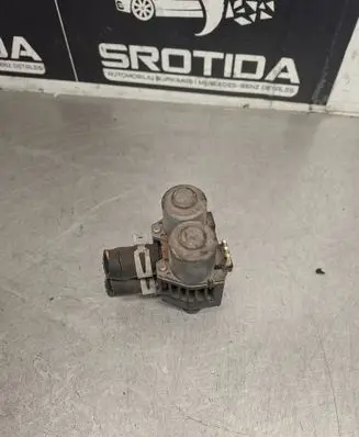 Mercedes-Benz E W211 Coolant heater control valve 0018307884