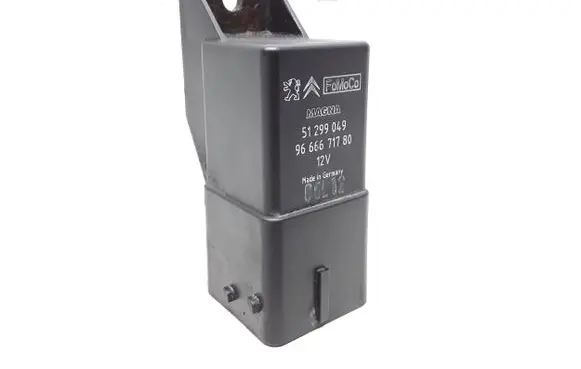 Glow plug pre-heat relay