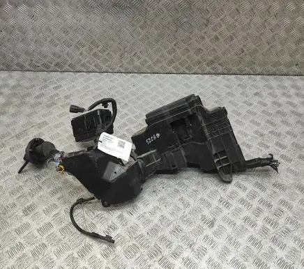 Lexus RX 450H Fuse box set 8281748N50