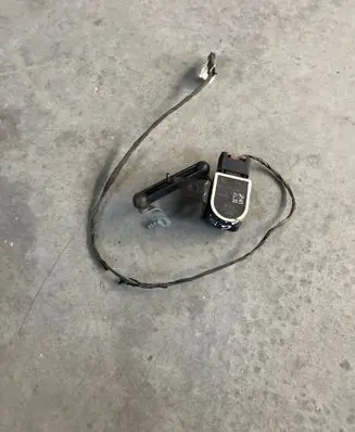 Headlight/headlamp level sensor
