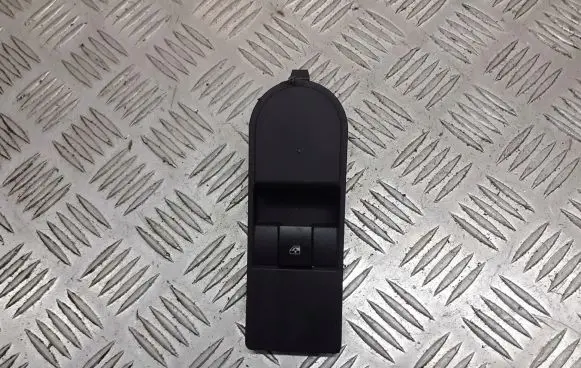Opel Astra H Quarter vent window switch 13228709