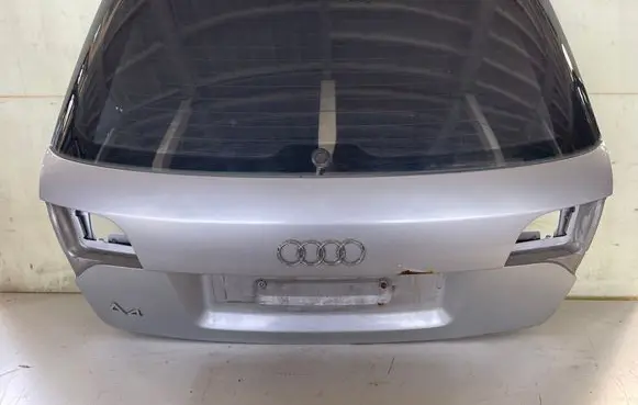 Audi A4 S4 B7 8E 8H Tailgate/trunk/boot lid