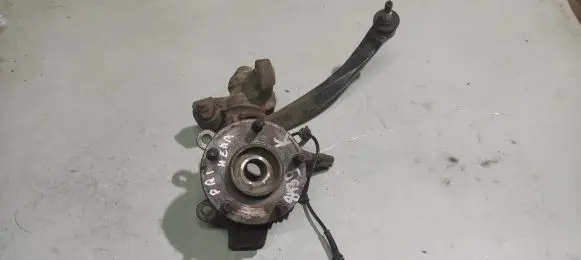 Nissan Primera Front wheel hub