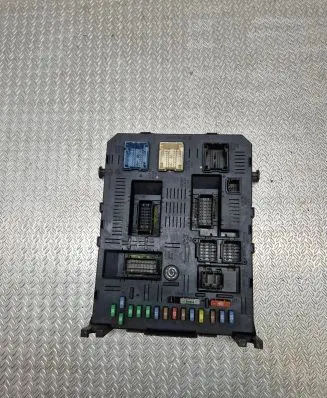 Citroen C4 I Picasso Fuse module 9661940480 BSI2004H05 01300806