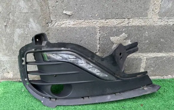 Hyundai i30 LED Daytime headlight 92208G4210