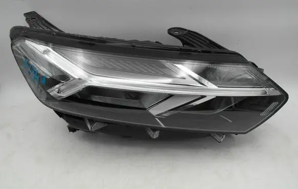 Dacia Sandero III Headlight/headlamp 260101940R 12502R01110