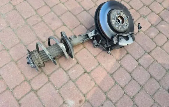 Opel Insignia B Front shock absorber with coil spring 84155695