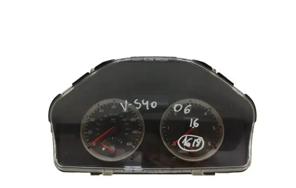 Volvo S40 Speedometer (instrument cluster) 30728644 69594900T 30710071