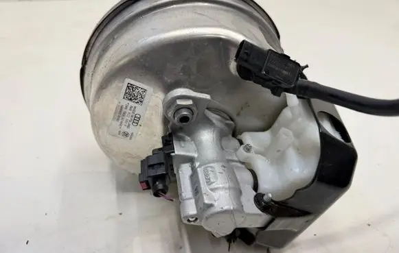 Audi A4 S4 B9 8W Master brake cylinder 8W0612103P