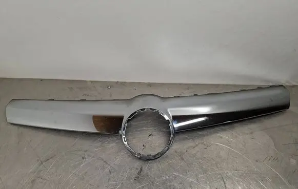 Opel Vectra C Front grill 13191345