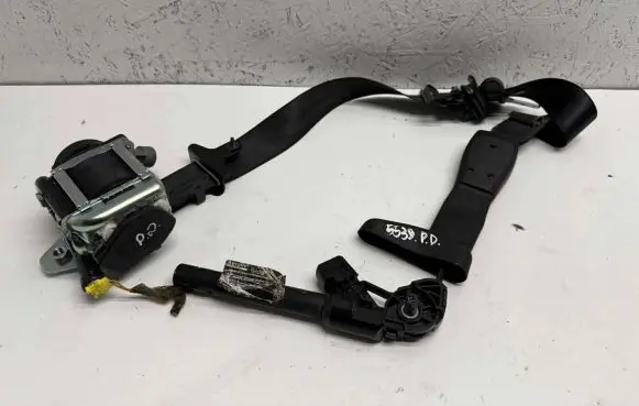 Volvo S60 Front seatbelt 39800484
