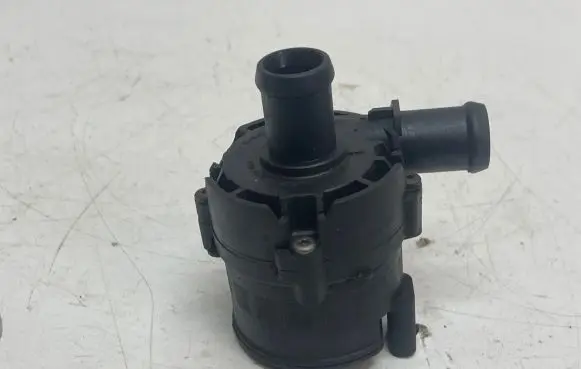 Volkswagen Golf VII Electric auxiliary coolant/water pump 5G0965567 0392023209