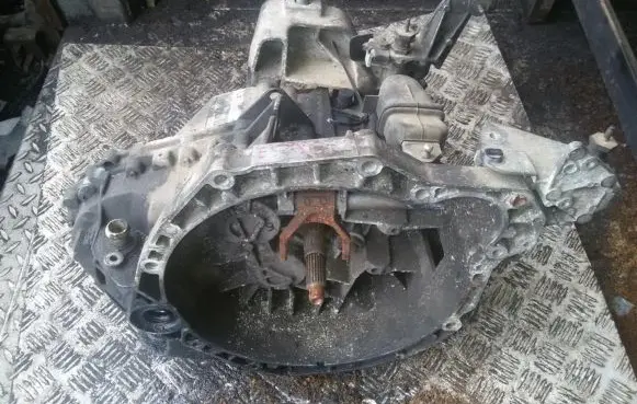 Renault Espace III Manual 5 speed gearbox 7700105692